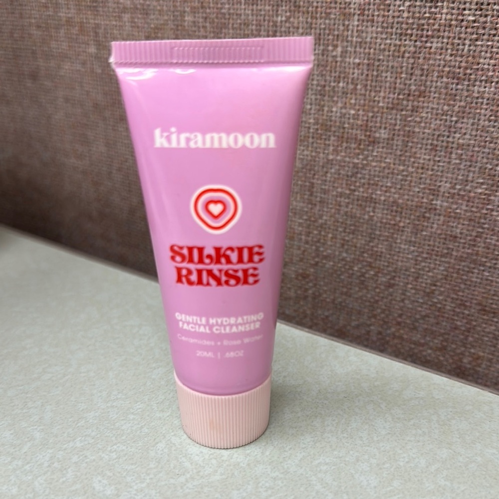 Silkie Rinse Gentle Hydrating Facial Cleanser - Pink